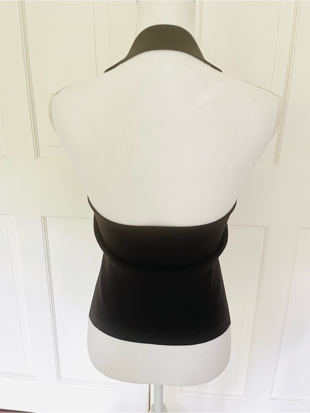 White Fox black halter top with buckle M - Picture 3 of 10